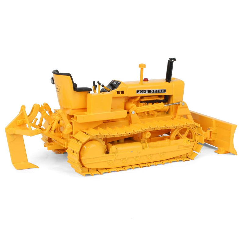 (B&D) 1/16 John Deere 1010 Crawler with Blade, Ripper & Metal Tracks, ERTL Prestige Collection - Damaged Item