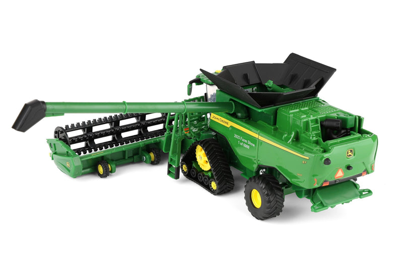 1/64 John Deere S7 900 Combine with Corn & Grain Heads by ERTL, 2025 Farm Show One Time Production