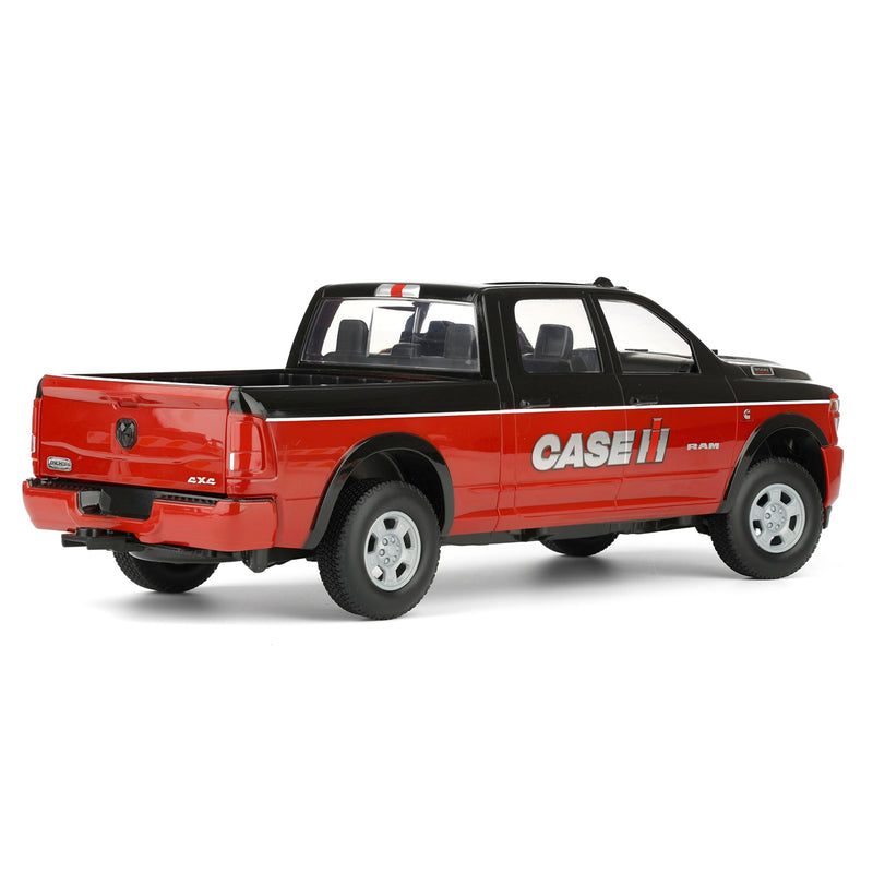 (B&D) 1/16 Case IH Ram Pickup Truck with Case SV340 Skid Loader, ERTL Big Farm - Damaged Box