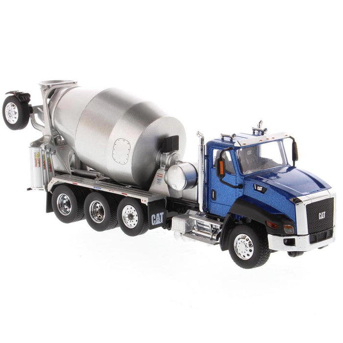 1/50 CAT CT660 Day Cab Tractor with Metal McNeilus Concrete Mixer
