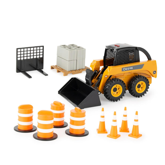 1/16 Big Farm John Deere Skid Steer Set with Accessories