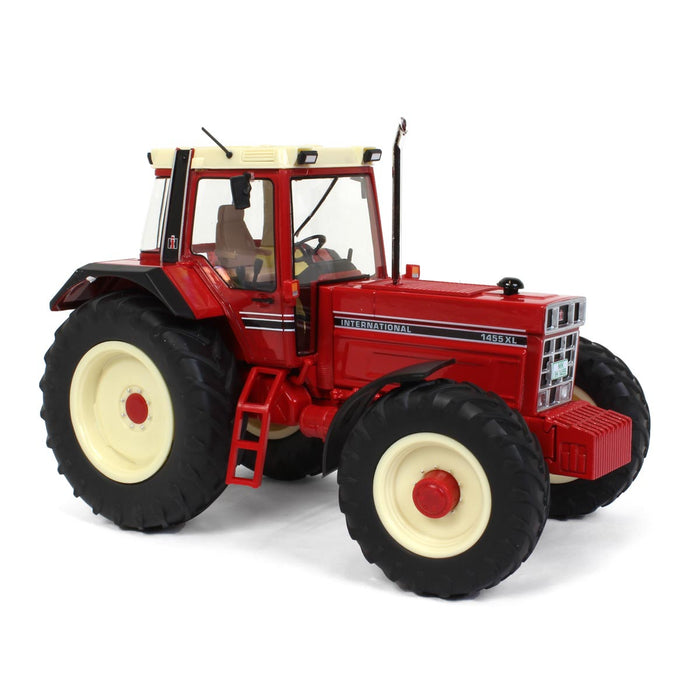 1/32 High Detail International Harvester 1455 XL Cab with MFD