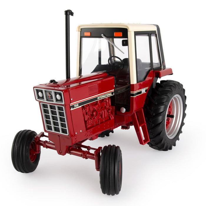 (B&D) 1/16 International Harvester 786 Tri-Stripe with Cab, ERTL Prestige Collection - Damaged Box