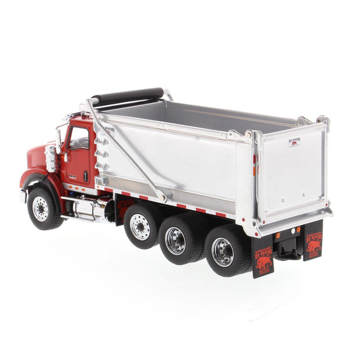 1/50 International HX620 Tandem Dump Truck by Diecast Masters