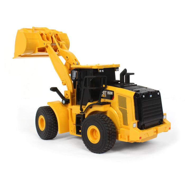 1/35 Radio Control CAT 950M Wheel Loader, Made of Durable Plastic