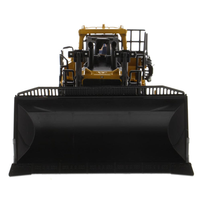 1/64 Caterpillar D11 Dozer with 2 Blades & Rear Rippers, Diecast Masters Play & Collect