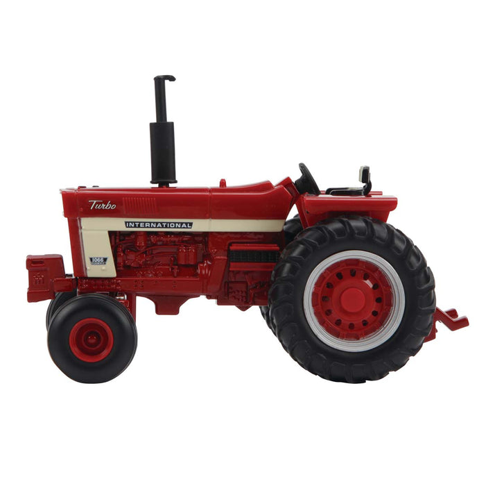 1/32 International Harvester Farmall 1066 Wide Front with Front Weights