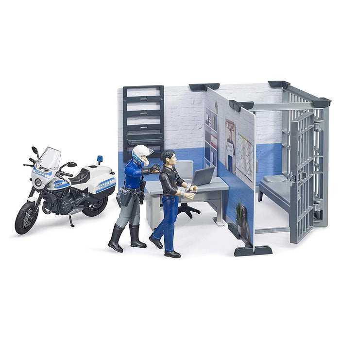 1/16 Bruder Police Station with Police Motorbike and Figures