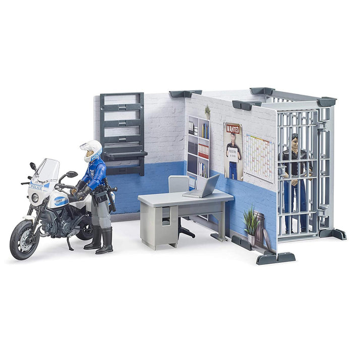 1/16 Bruder Police Station with Police Motorbike and Figures