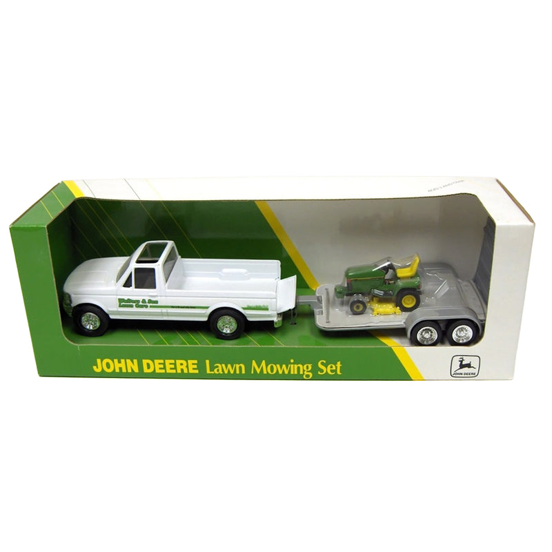 1/32 John Deere Pickup w/ Trailer & 455 Lawn Mower