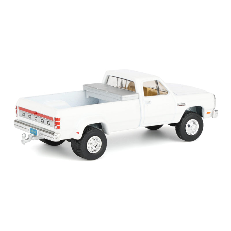 1/64 1993 White Dodge Ram W-350 Pickup Truck with Toolbox & Silver Vertical 3-Hole Livestock Trailer, OBT Exclusive