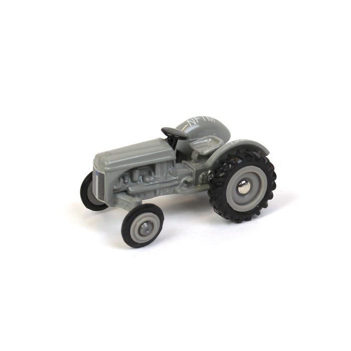 (B&D) 1/64 Ford 9N Wide Front, National Farm Toy Museum 6th in Series - Damaged Item