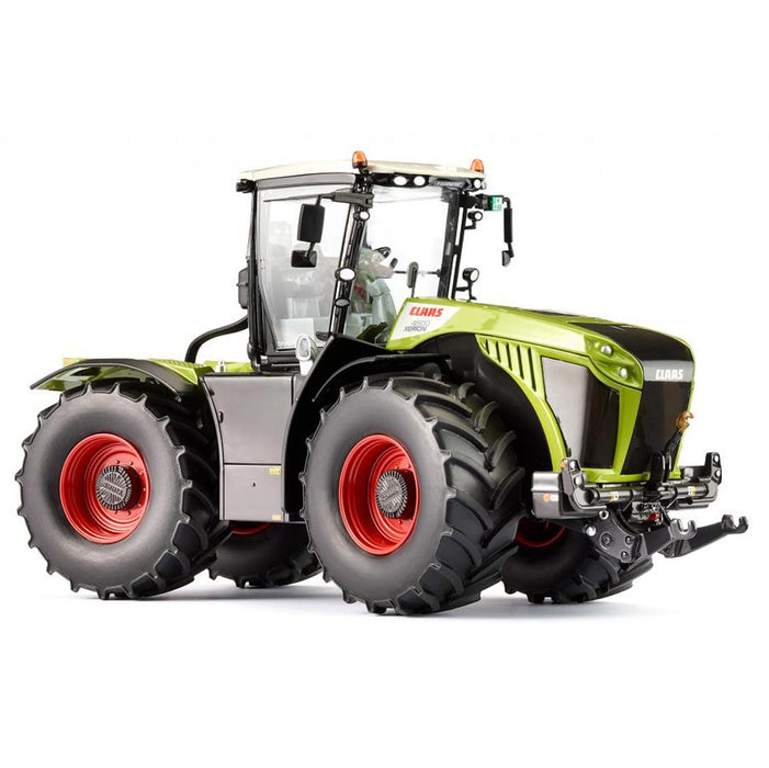 1/32 High Detail Claas 4500 Xerion 4WD with Large Singles by Wiking