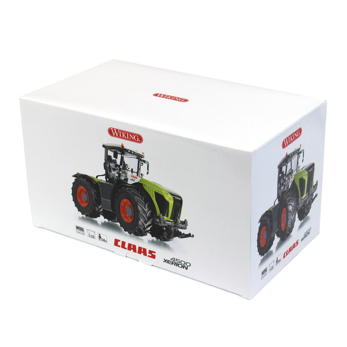 1/32 High Detail Claas 4500 Xerion 4WD with Large Singles by Wiking