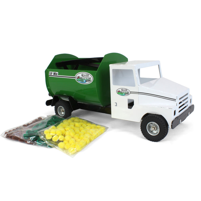 (B&D) 1/16 (Approx) White Truck with Green Truck-Mounted Mixer Wagon - Damaged Item
