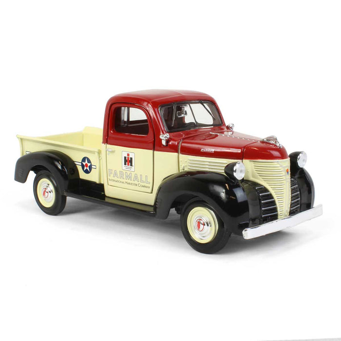 1/24 1941 Plymouth IH Farmall Logo Pickup