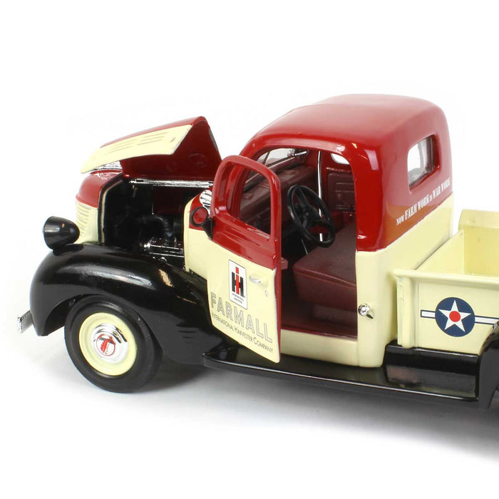 1/24 1941 Plymouth IH Farmall Logo Pickup