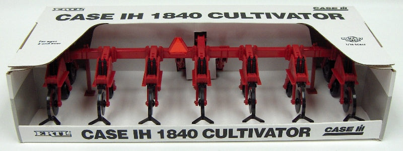 (B&D) 1/16 Case IH 1840 6 Row Cultivator - Damaged Item