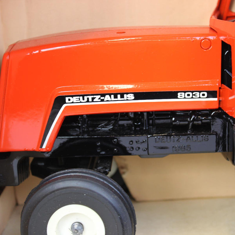 1/16 Deutz Allis 8030 2WD Tractor with Rear Duals by ERTL, 1985 Special Edition