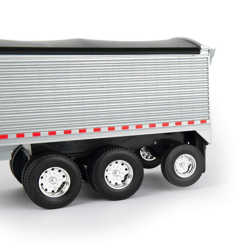 (B&D) 1/16 Big Roads Black Peterbilt Model 367 with Grain Trailer and Lights & Sounds - Damaged Item
