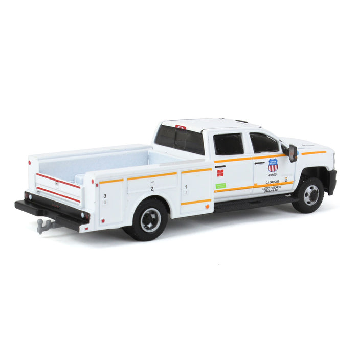 1/64 2018 Chevrolet Silverado 3500 Service Bed, Union Pacific Maintenance, Dually Drivers 11