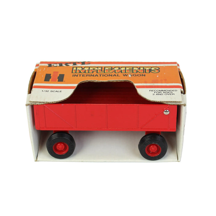 1/32 Red Barge Wagon by ERTL