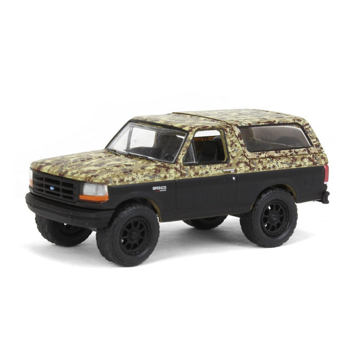 1/64 1996 Ford Bronco Lifted, Camo & Black, All-Terrain Series 14