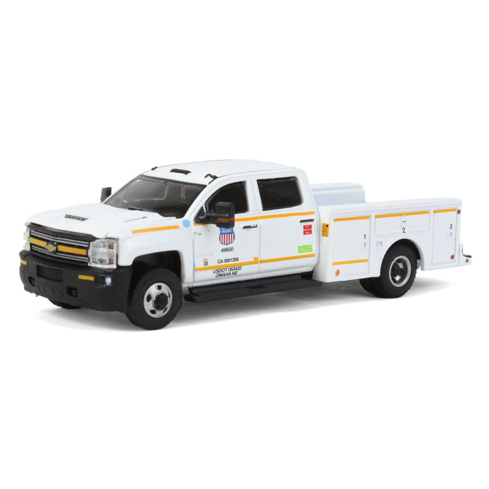 1/64 2018 Chevrolet Silverado 3500 Service Bed, Union Pacific Maintenance, Dually Drivers 11