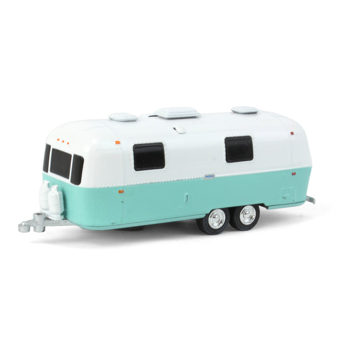 1/64 1971 Airstream Double Axle Land Yacht Safari White and Seafoam Hitched Homes Series 13