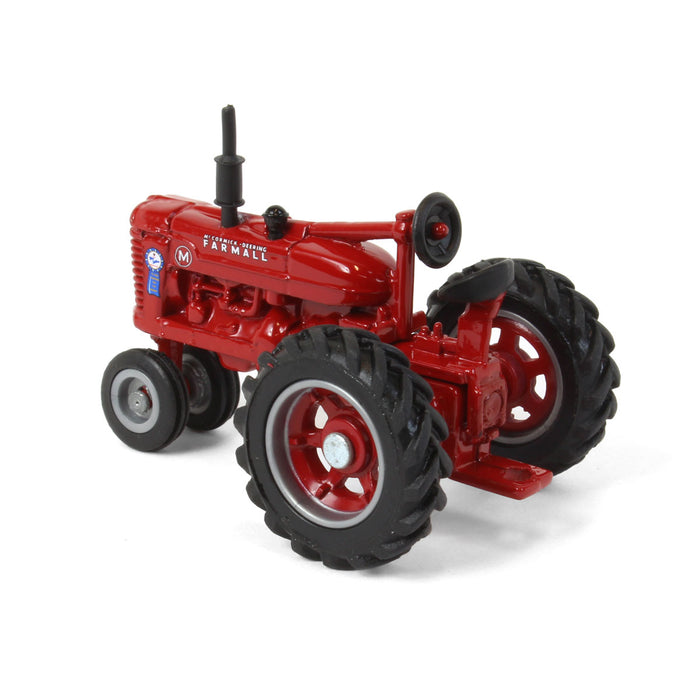 1/64 Farmall M Narrow Front with Blue Ribbon Logo