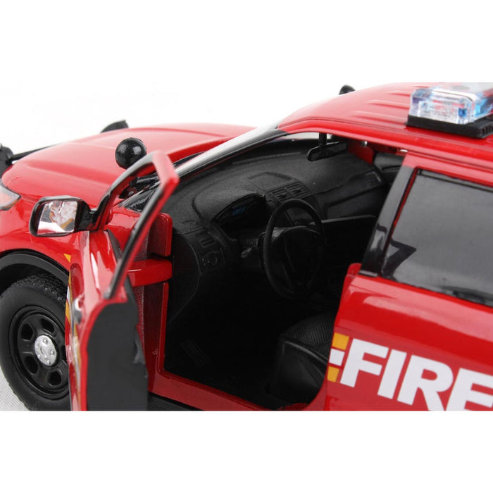 1/24 FDNY Ford Explorer SUV with Opening Doors