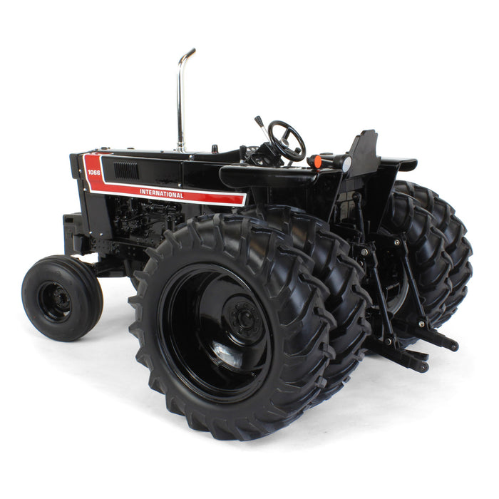 Black Chase Unit ~ 1/16 International Harvester 1066 Black Stripe with Rear Duals, ERTL Prestige Collection