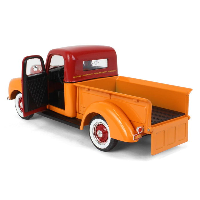 1/25 Minneapolis Moline 1940 Ford Pickup Truck