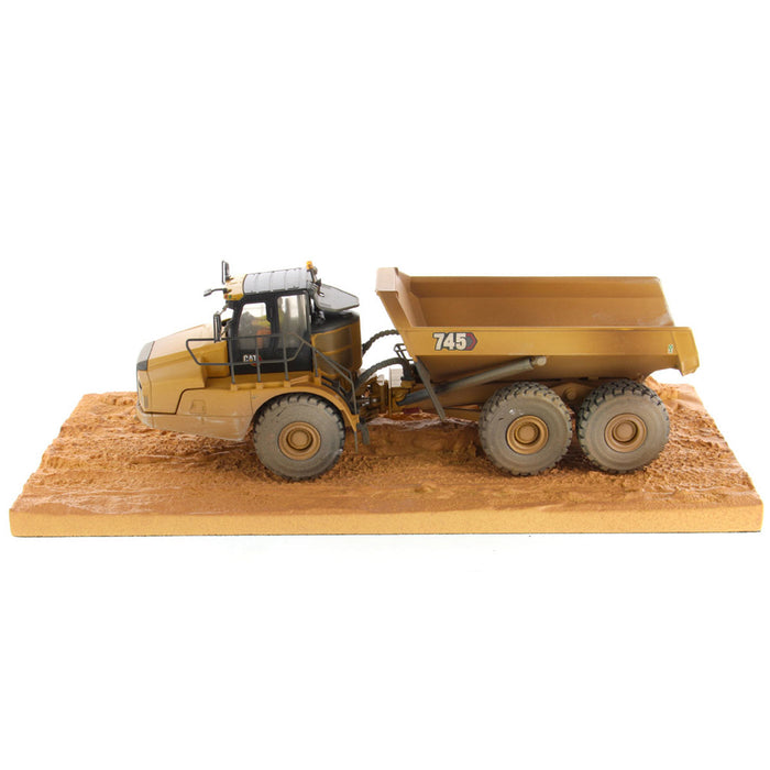 1/50 CAT 745 Weathered Articulated Truck