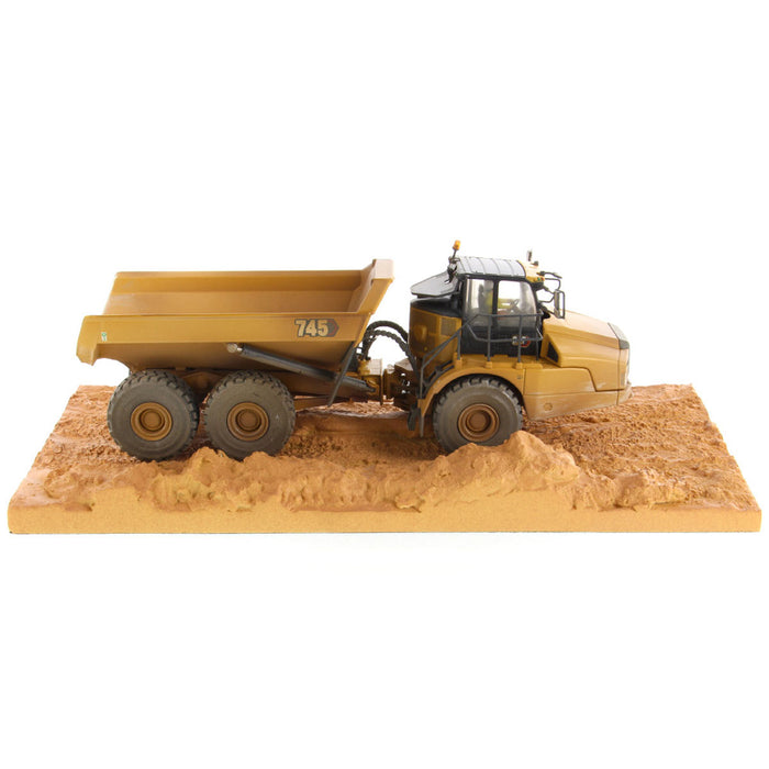 1/50 CAT 745 Weathered Articulated Truck