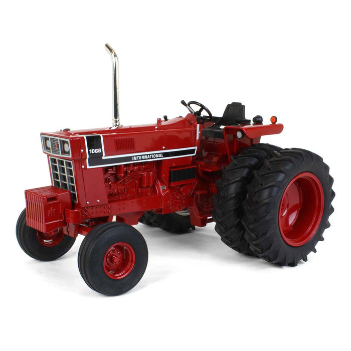 (B&D) 1/16 International Harvester 1066 Black Stripe with Rear Duals, ERTL Prestige Collection - Damaged Box