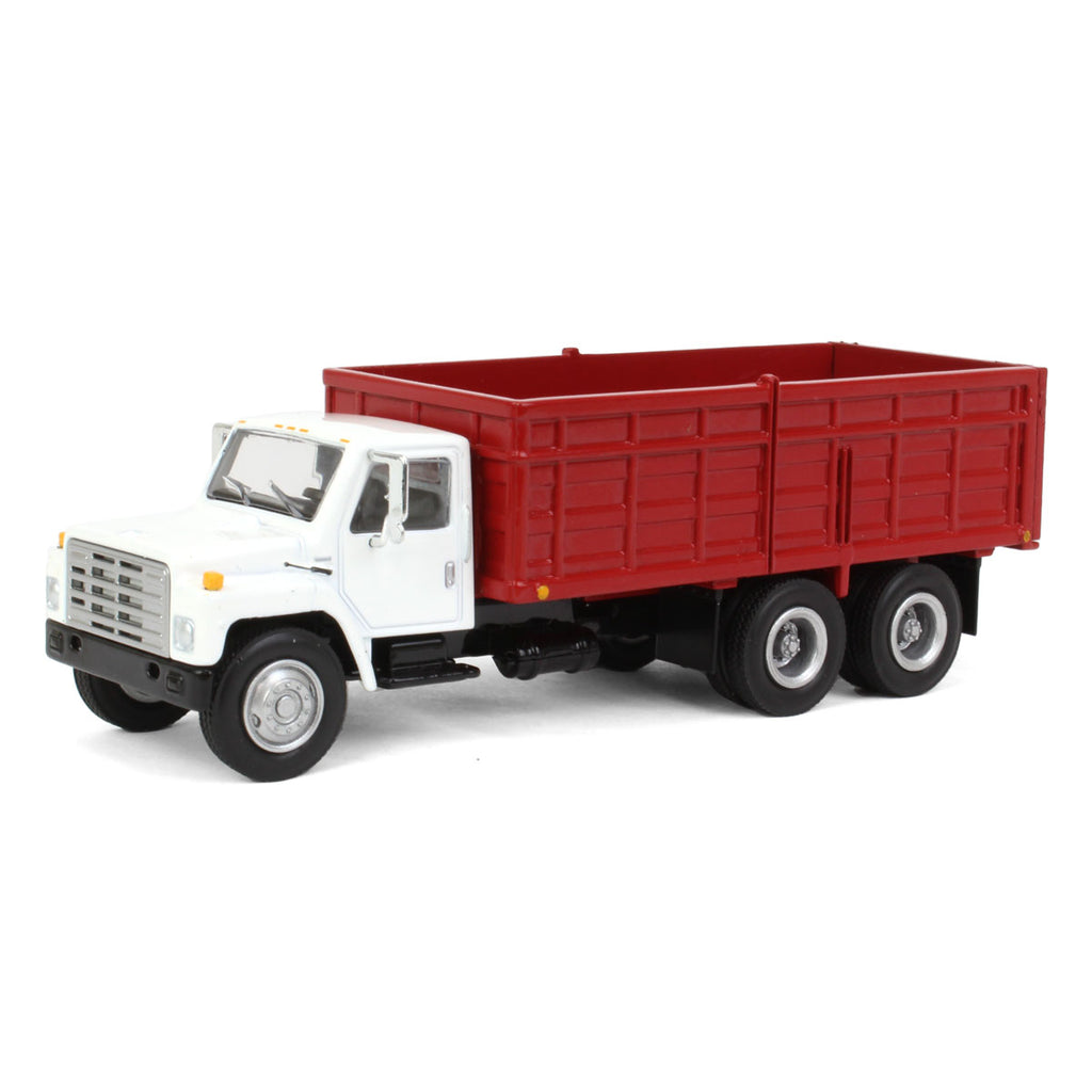 1/64 1980s International Grain Truck with Tandem Axle & White Cab