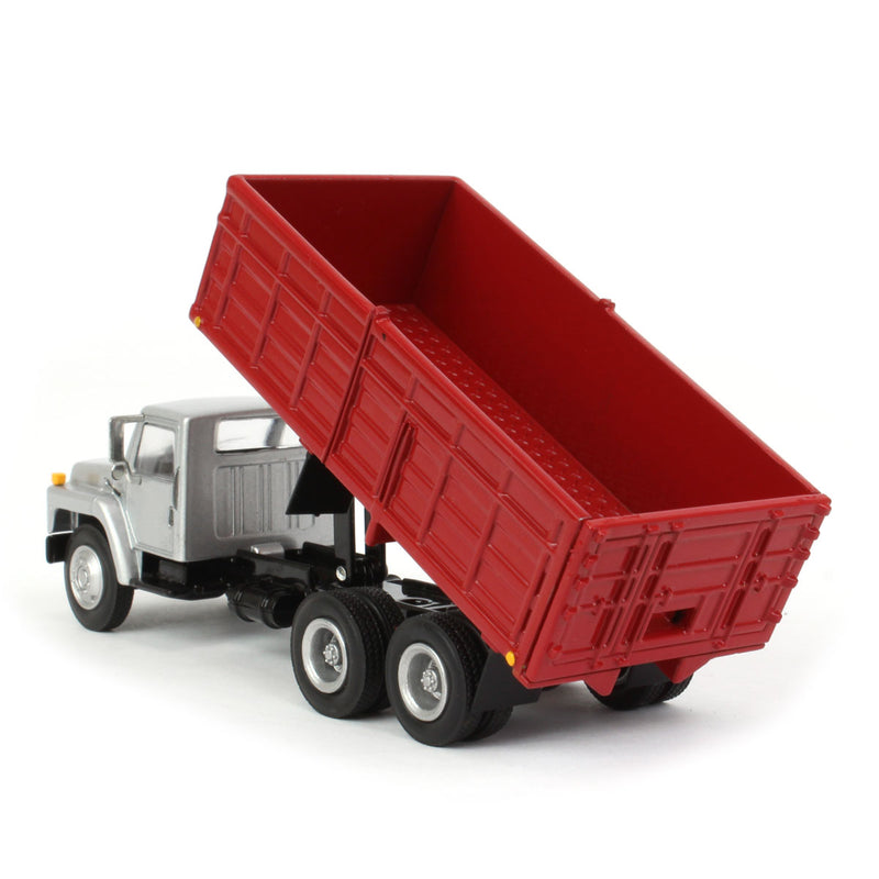 1/64 1980s International Grain Truck with Tandem Axle & Silver Cab by SpecCast
