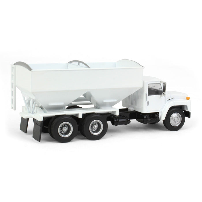 1/64 1980s International Tandem-axle Dry Fertilizer Tender Truck w/ White Cab