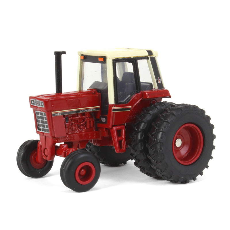 (B&D) - 1/64 International Harvester 1486 Tri-Stripe Wide Front with Rear Duals - Damaged Box