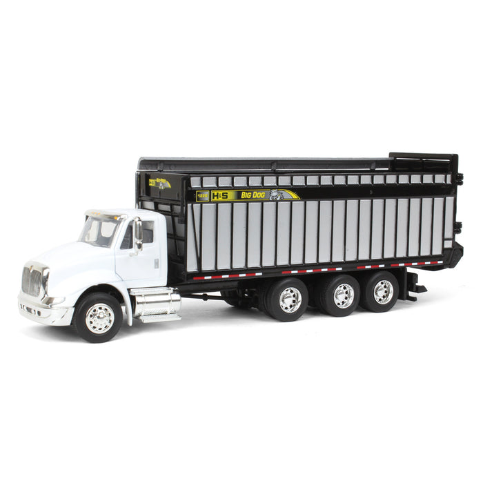 1/64 White International 8600 with H&S Big Dog 1226 Forage Box