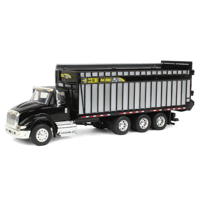 1/64 Black International 8600 with H&S Big Dog 1226 Forage Box