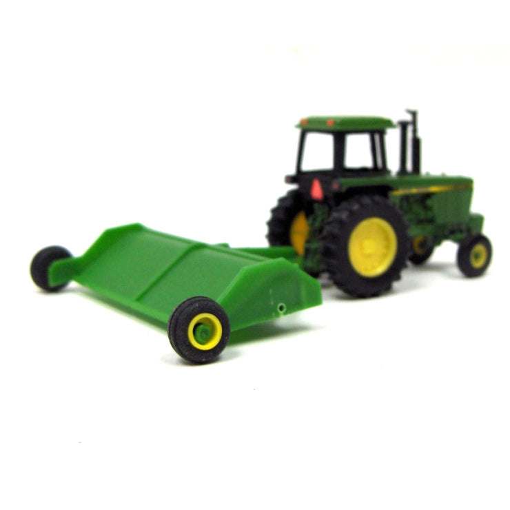 1/64 Green Plastic Pull Type Stalk Chopper by Standi Toys