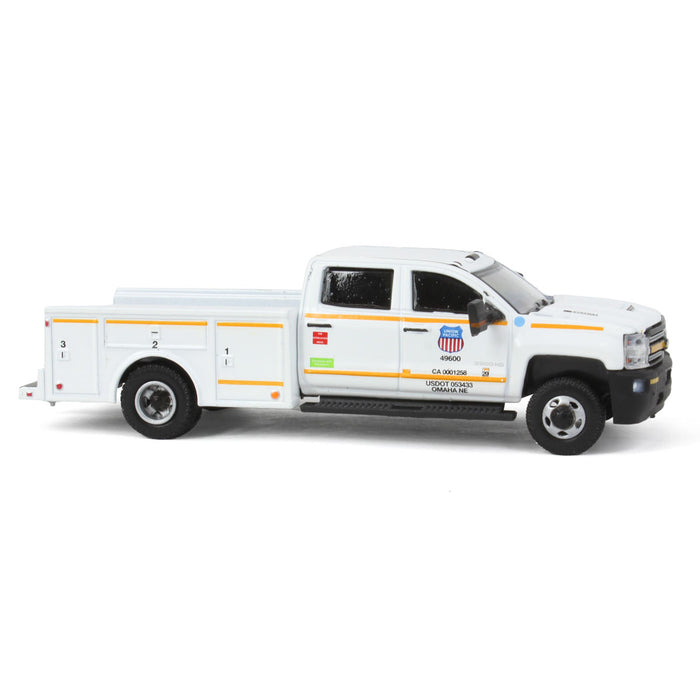 1/64 2018 Chevrolet Silverado 3500 Service Bed, Union Pacific Maintenance, Dually Drivers 11