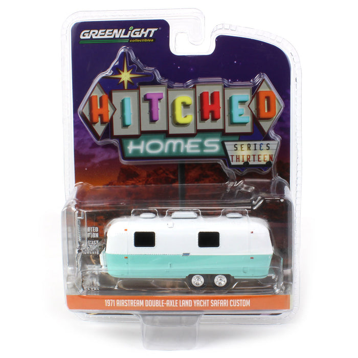 1/64 1971 Airstream Double Axle Land Yacht Safari White and Seafoam Hitched Homes Series 13