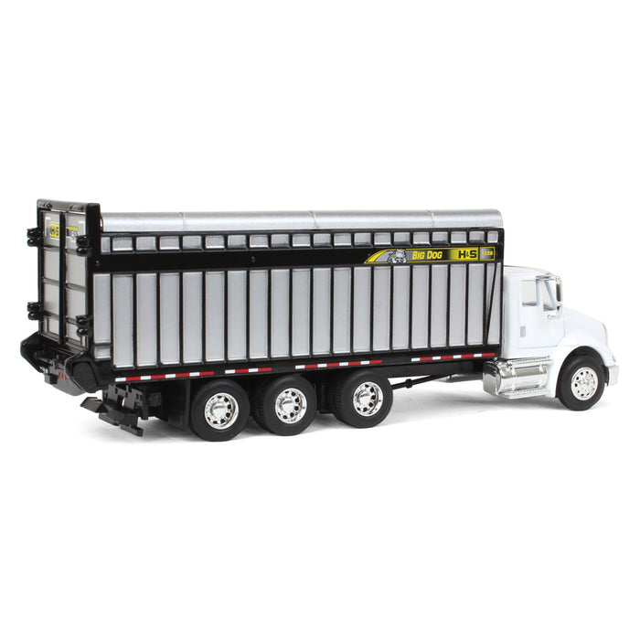 1/64 White International 8600 with H&S Big Dog 1226 Forage Box