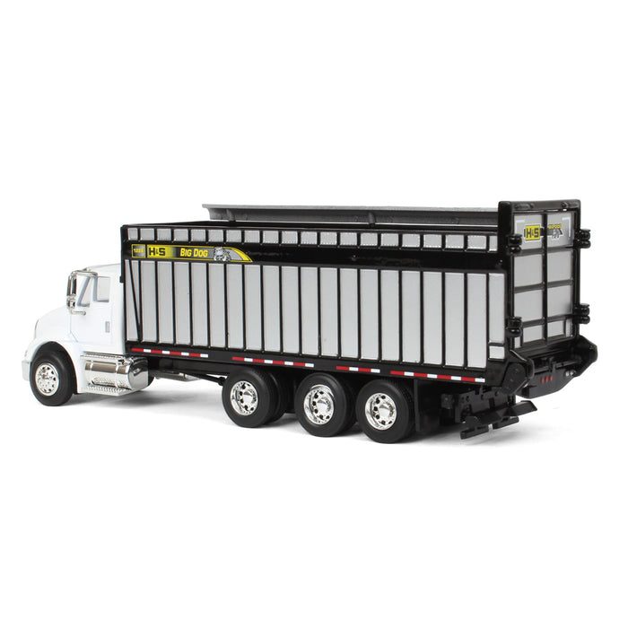 1/64 White International 8600 with H&S Big Dog 1226 Forage Box