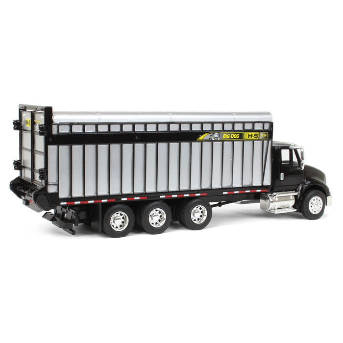 1/64 Black International 8600 with H&S Big Dog 1226 Forage Box