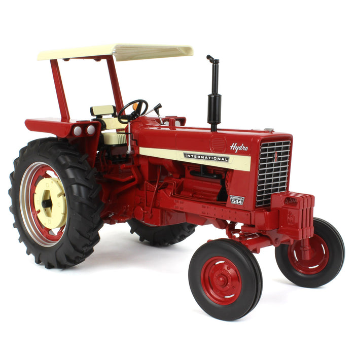 (B&D) 1/16 Farmall 544 Wide Front with Canopy - Damaged Box