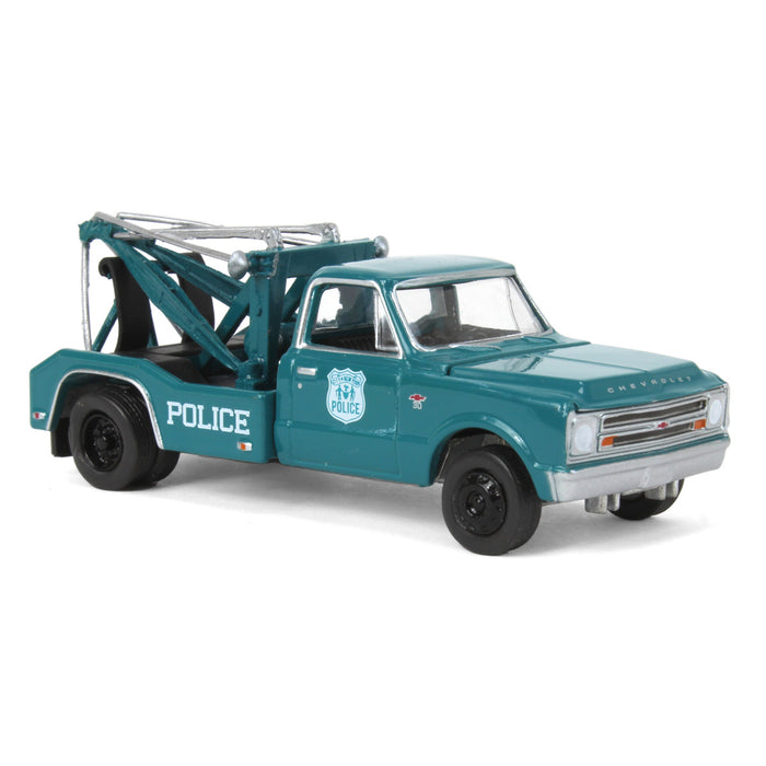 1/64 1967 Chevrolet C-30 Wrecker, NYPD, Dually Drivers 12